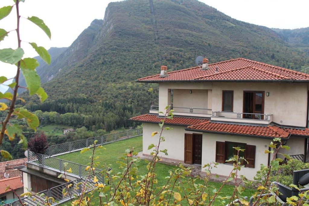 Cozy House On Iseo Lake Fonteno Exteriör bild